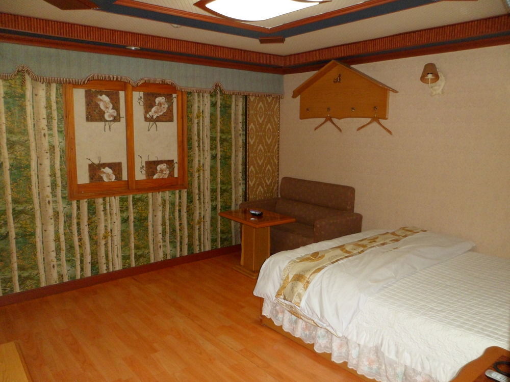 Alps Motel Busan Exteriör bild