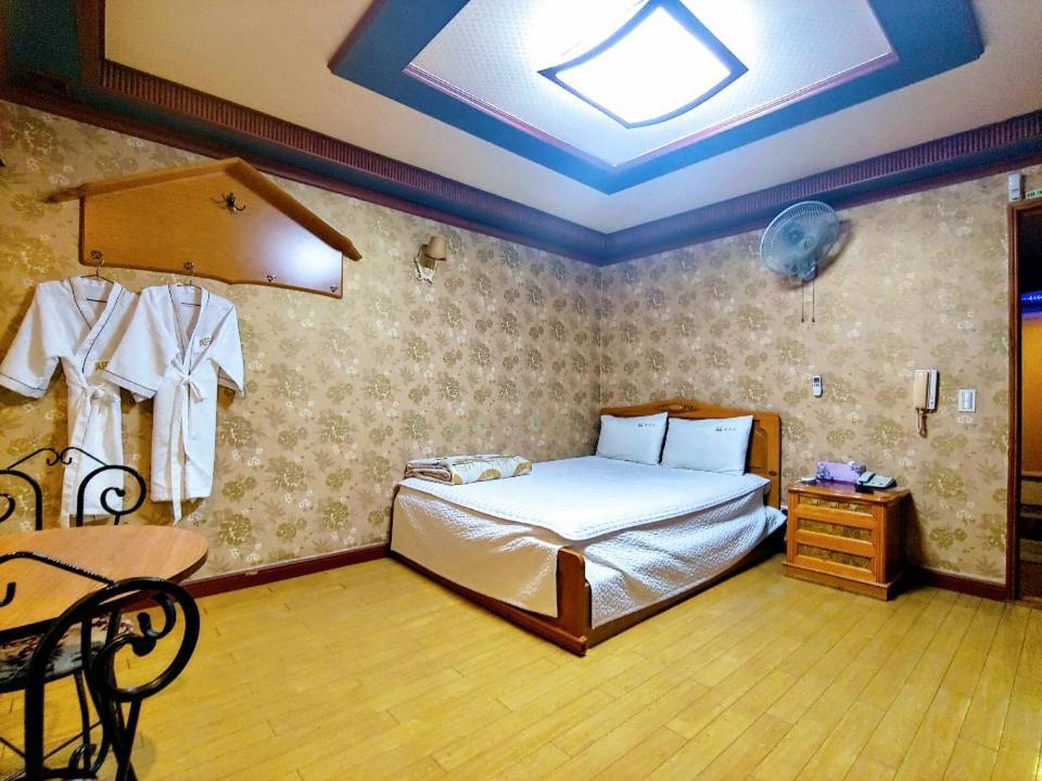 Alps Motel Busan Exteriör bild