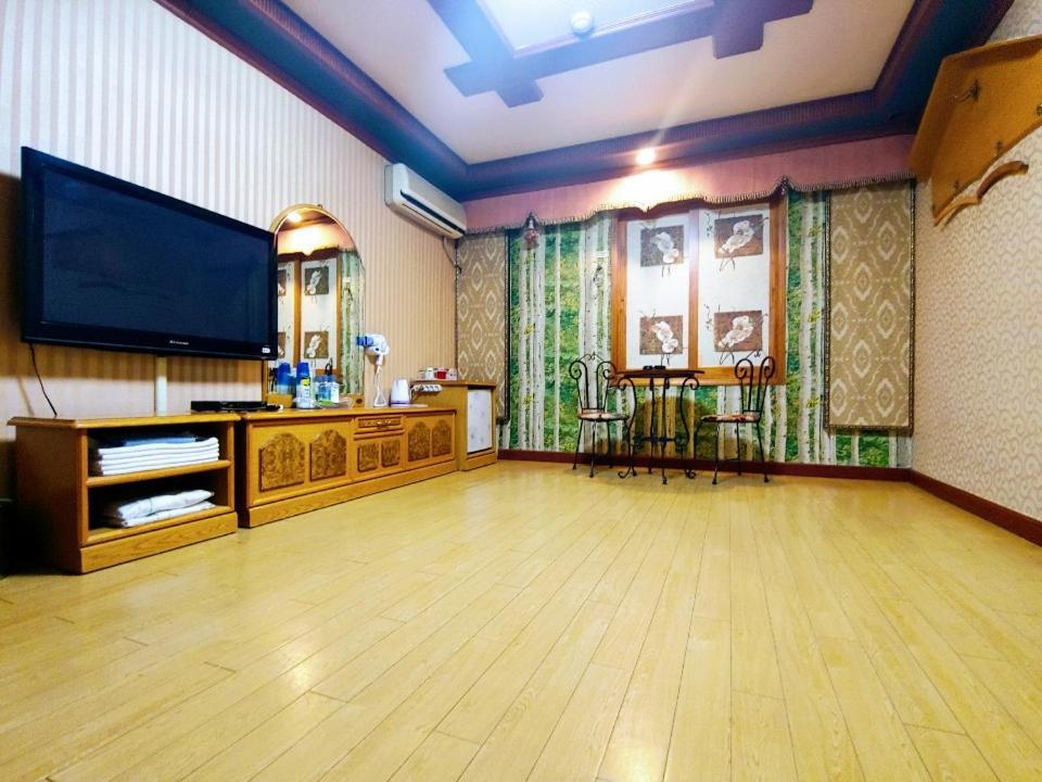 Alps Motel Busan Exteriör bild